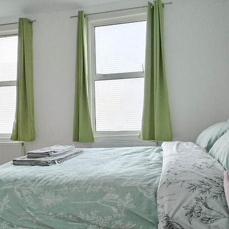Cosy Rooms Near Canary Wharf & The O2 ลอนดอน ภายนอก รูปภาพ